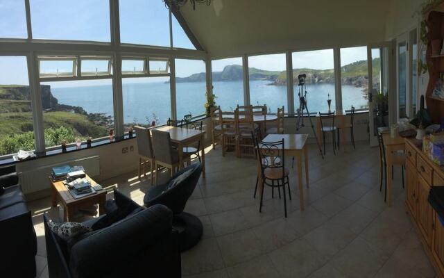 Sandycove House