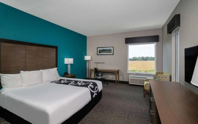 La Quinta Inn & Suites by Wyndham West Memphis