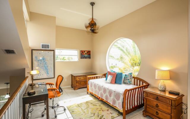 9464flam244fmwh - 244 Flamingo