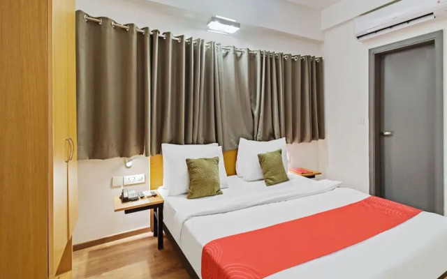 OYO Townhouse 030 Ashram Road Ahmedabad