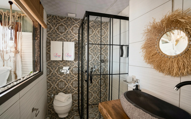 Liman Hotel Gumusluk- Adult Only