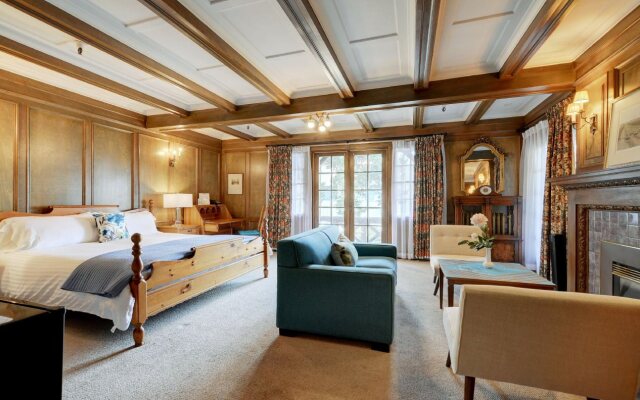 The Latch Inn