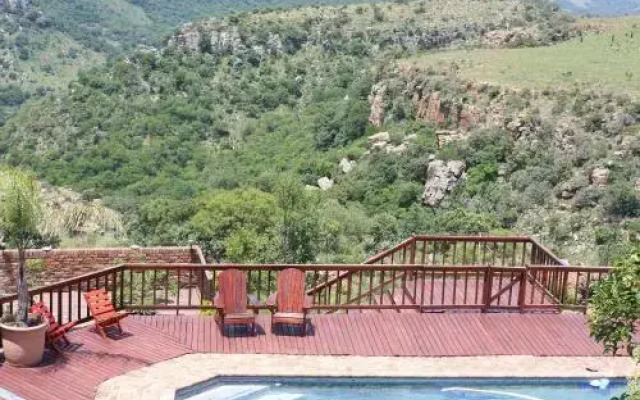 Acra Retreat Mountain View Lodge