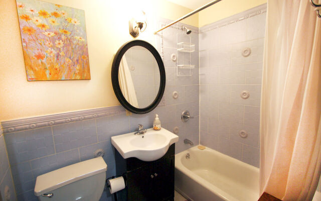 Luxury Suites Lenox Ave