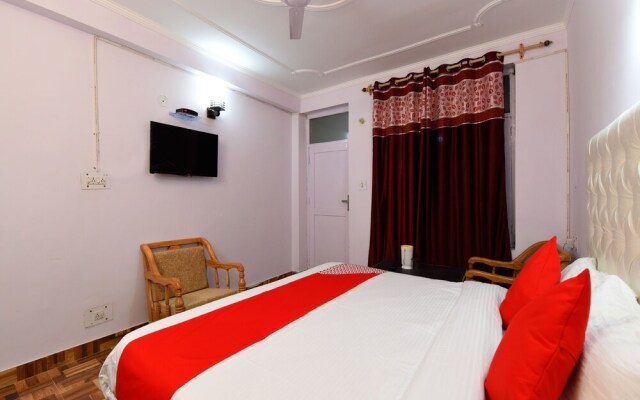 OYO 13836 Hotel Manu Vatika