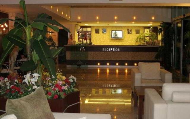 Royal Garden Park Hotel