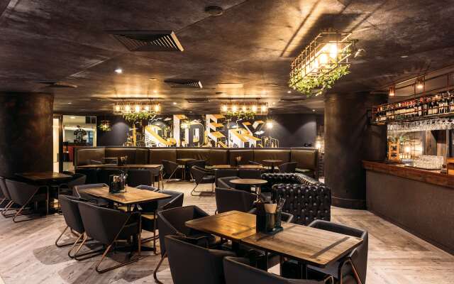Rydges World Square