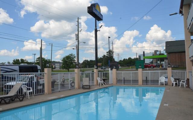 Days Inn Airport Nashville East