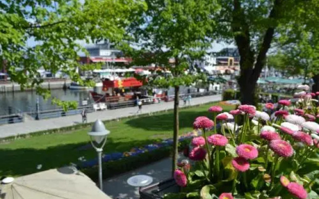 Twee Linden Warnemünde Zentrum