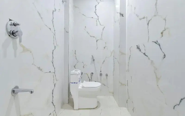 Fabhotel Grand Bala