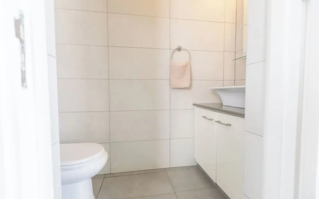 Villa Suri, Luxury Seafront Villa