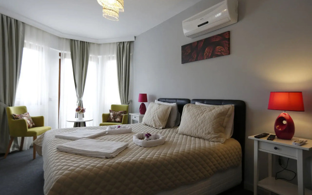 Hi̇mm Hotel