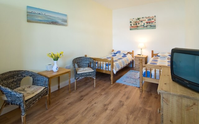 The Three Tees - Guest house