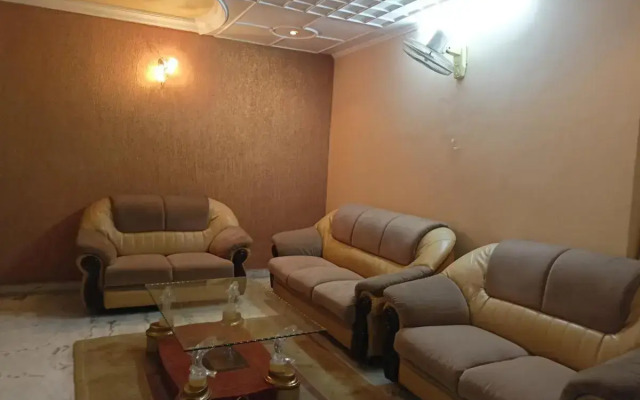 TRS Townhouse Inn