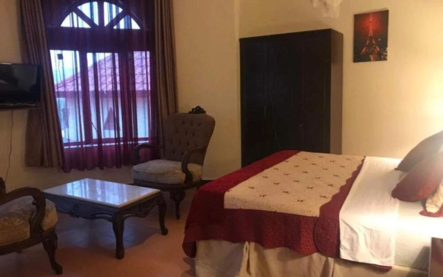 Puma Garden and Suites
