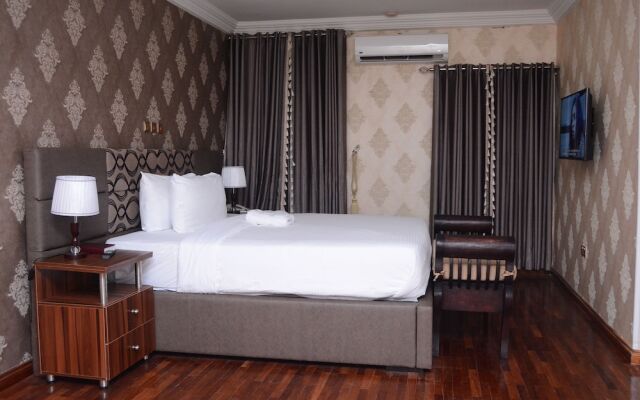 Mahogany Hotel and Suites