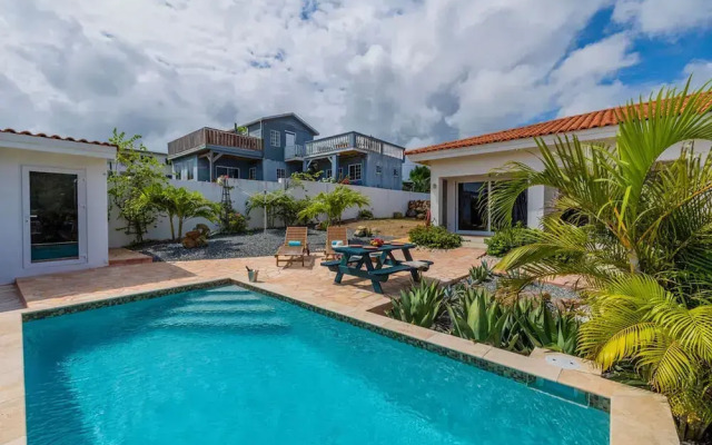 Caribbean Charm Serene Santa Lucia Sunny Pool
