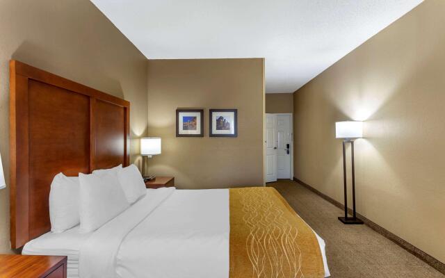 Comfort Inn Gurnee near Six Flags