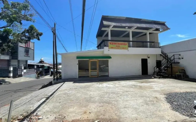 EXPRESS O 91669 Kost Amel Near Taman Mattirotasi