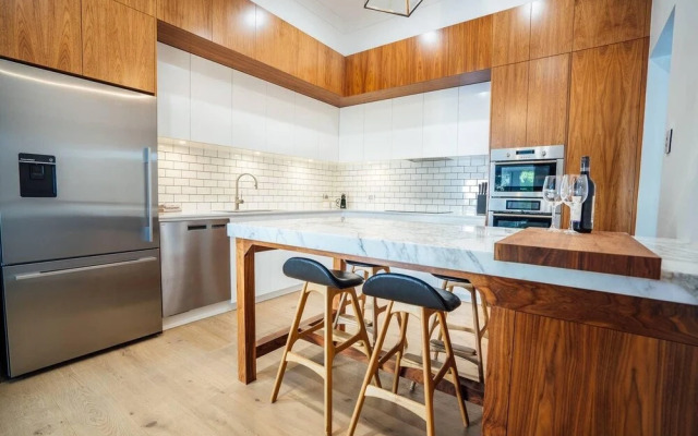 Santorini on Seaview-beachside Living - Sauna - Wifi