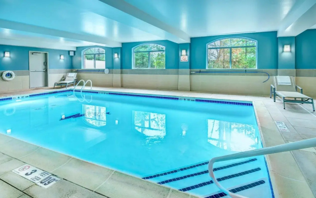 Holiday Inn Express Woodbridge by IHG