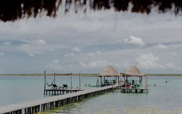 Lagoon Front Suite with Bikes & Kayaks