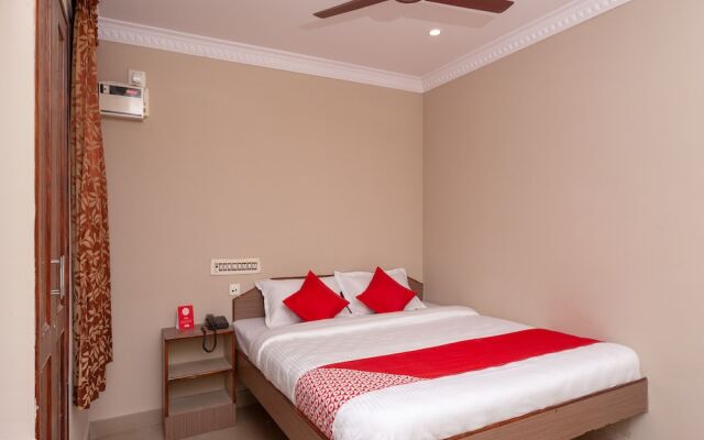 OYO 15477 New Royal Inn