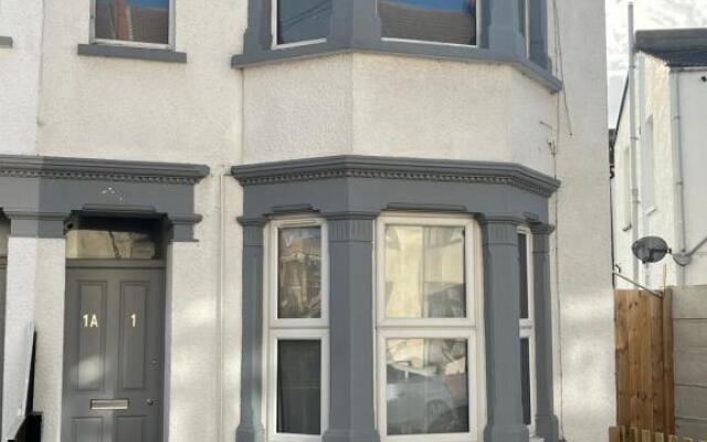 Beresford 1st floor Seafront apartment