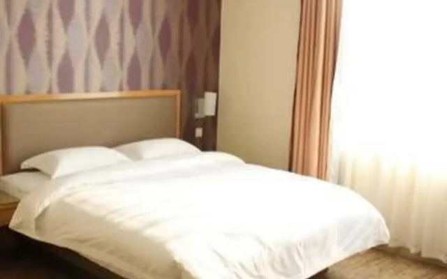 Breeze Hotel