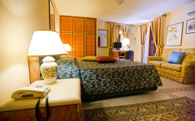 Hotel Elimo