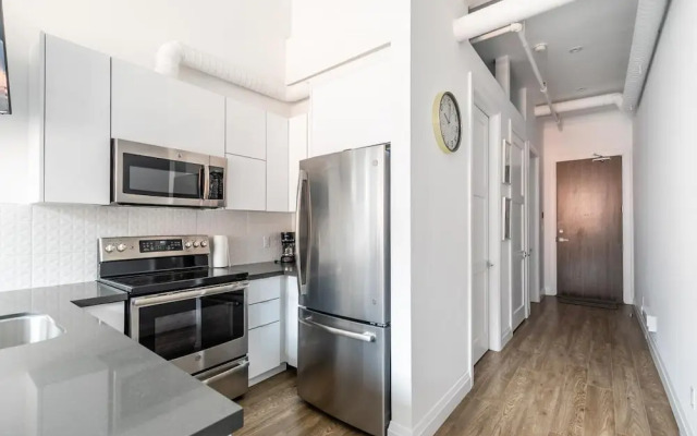 2BR 2 Storey Loft Free Parking Gym
