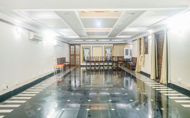 OYO 5630 Beverly Hills Hotel