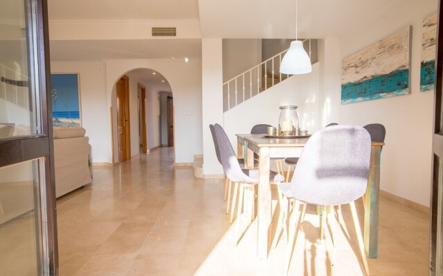 OleHolidays Adosado Villas y Golf Guadalmina urbanización privada