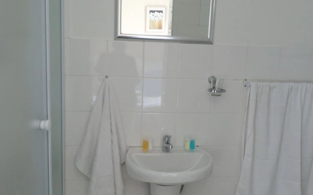 Iqhayiya Guest House