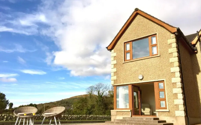 Mourne Country House