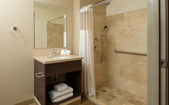 Extended Suites Queretaro Juriquilla