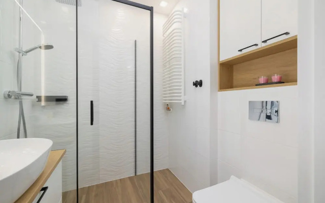 Cracow Apartment With Gym by Renters