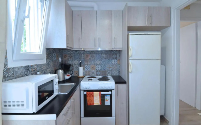 A heart apartment at Skouze Hill, Dirrachiou