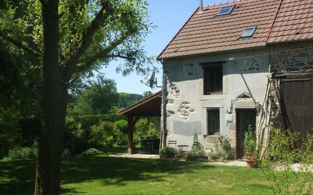 Beautiful Holiday Home in Pionsat Auvergne with Garden