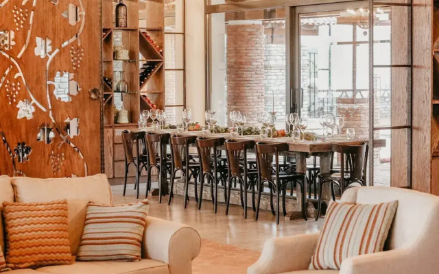 Chateau Mosmieri Resort