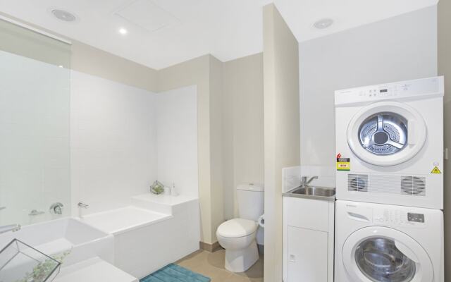 ViQi By Astra Apartments