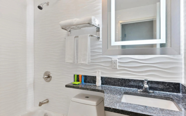 Casa Blanca Hotel Brooklyn