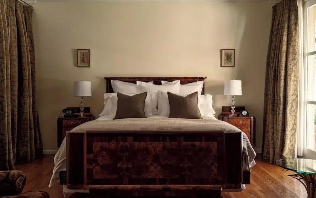 The Willows Historic Palm Springs Inn