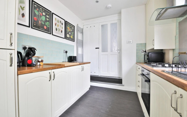 Stunning 2 Bedroom Cardiff Bay House