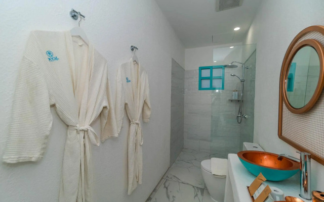 Loccal Collection Hotel