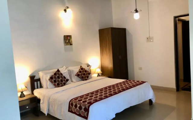 Shanu's Seaside Inn - A Family-Run Guesthouse Just 100 Metres from Candolim Beach