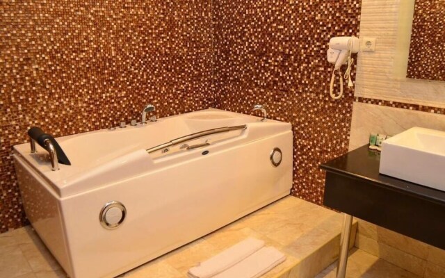 Hotel Seasons and Spa