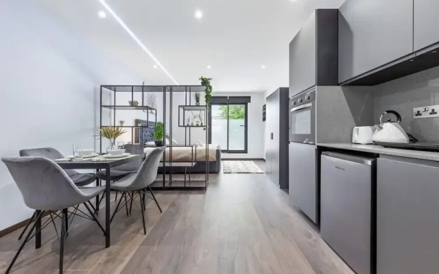 Serviced Luxury Studio Flat Golders Green Finchley