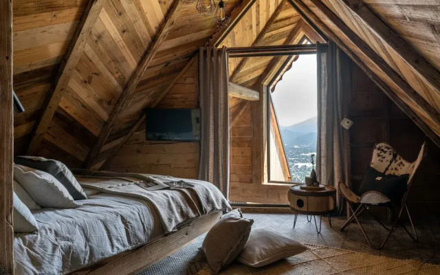 Mountain Shelter Salamandra