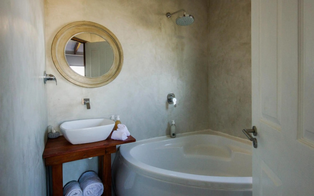 A Hilltop Country Retreat - Image 7